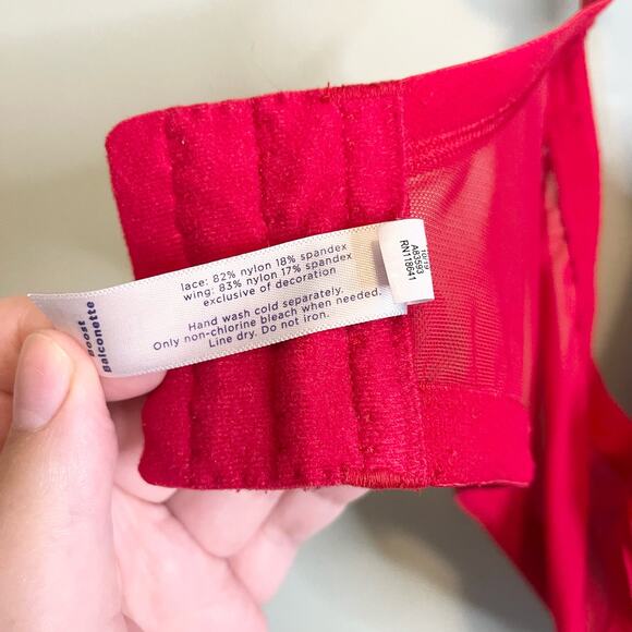 Cacique Women's Red Lace Lingerie Full Coverage Push-Up Bra Size 46DD - Picture 3 of 13